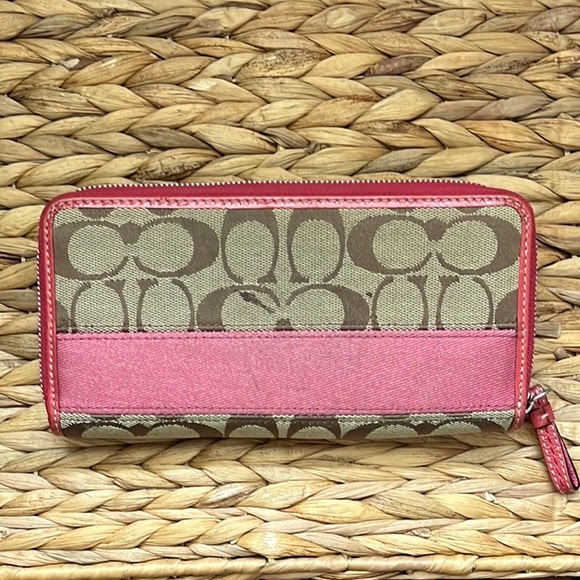 Coach Wallet - Picture 2 of 7